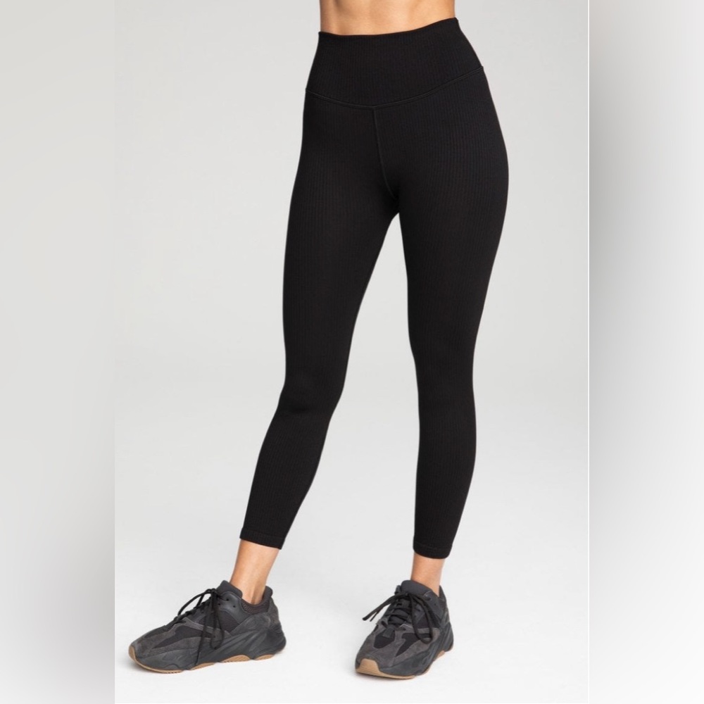 Good American Black 7/8 Active Essential Ribbed Legging Women’s size 3/4